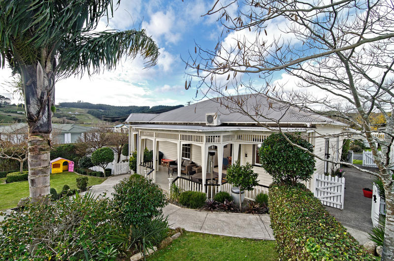 Open2view ID271328 Property for sale in Helensville, New Zealand