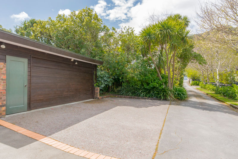Open2view ID325647 Property for sale in Eastbourne, New Zealand