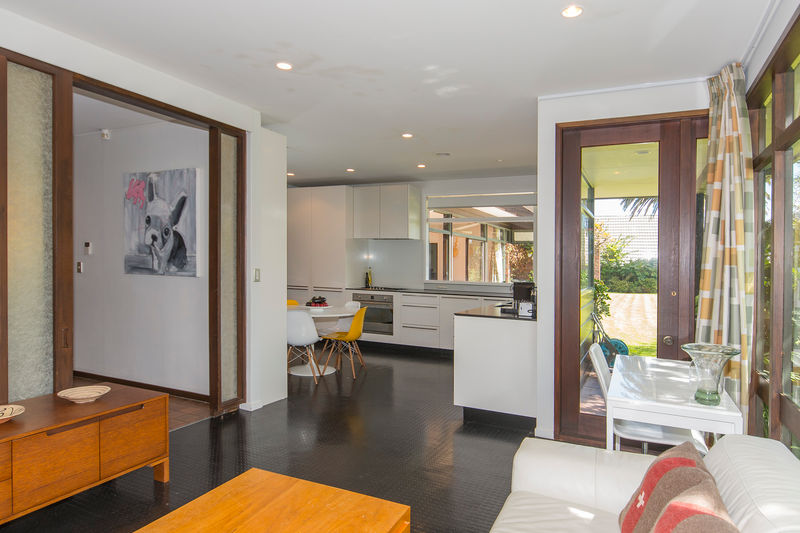 Open2view ID325647 Property for sale in Eastbourne, New Zealand