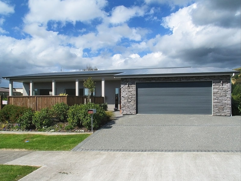Open2view ID326078 Property for sale in Whitby, New Zealand