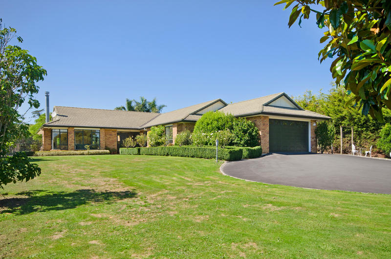 Open2view ID264200 Property for sale in Waiuku, New Zealand