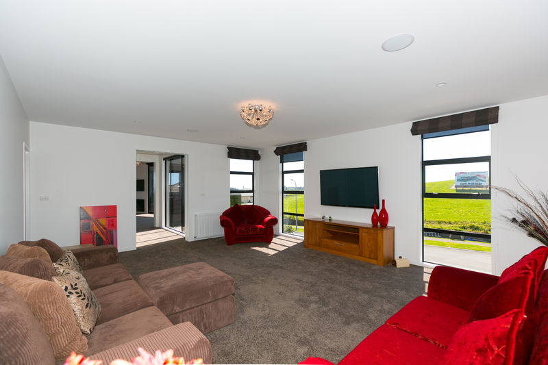 Open2view ID324850 Property for sale in Bell Block, New Zealand