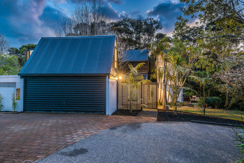 Open2view ID322438 Property for sale in Titirangi, New Zealand