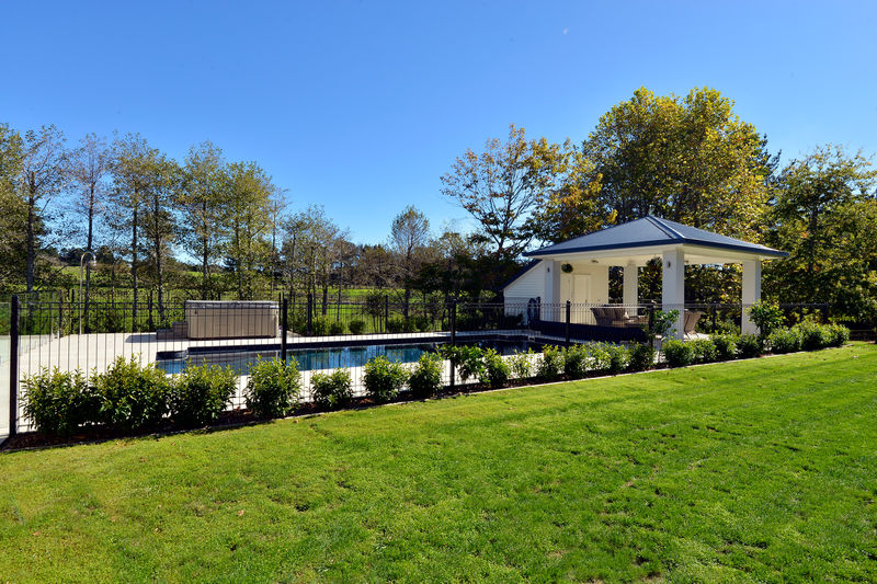 Open2view ID315807 Property for sale in Kumeu, New Zealand