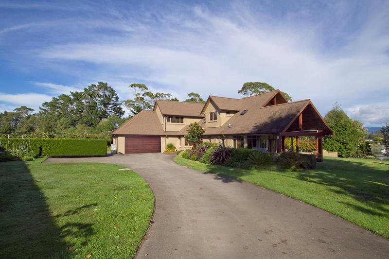 Open2view ID290967 Property for sale in Te Puna, New Zealand